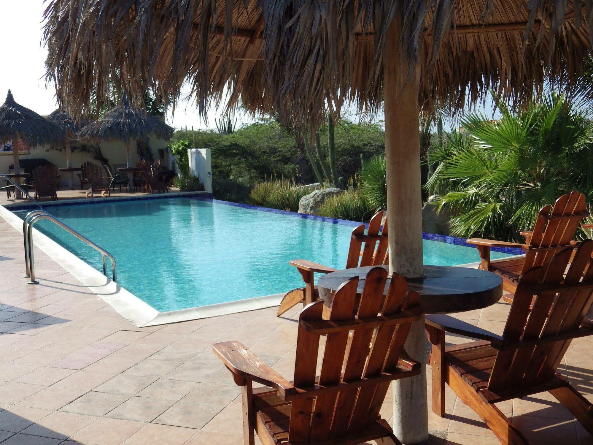 Aruba Cunucu Residence Palm Beach Luaran gambar
